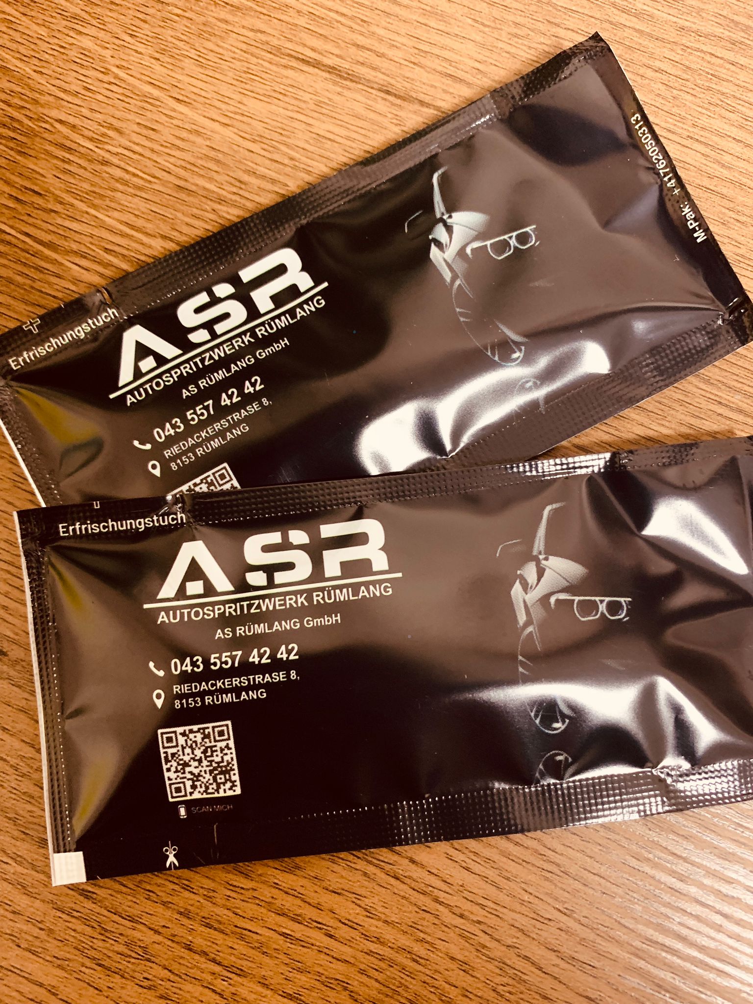 wet napkin i. wet nap i. moist towelette i. wet towel i.